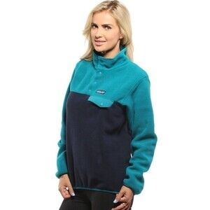 Patagonia  Lightweight Synchilla Snap-T Pullover in Elwha Blue S